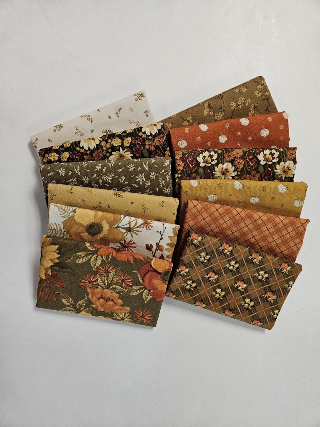 Bountiful 12 Fat Quarter Bundle