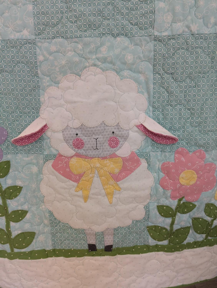 Lulubelle Baby Quilt - Finished Shop Sample!