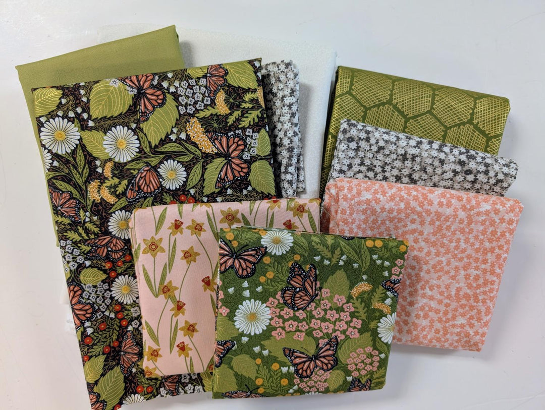 M50 Gaelic Charm Mystery Quilt Kit - Bee Garden