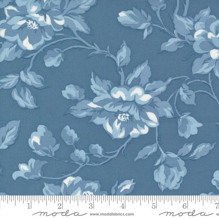 Shoreline Cottage Large Floral in Medium Blue