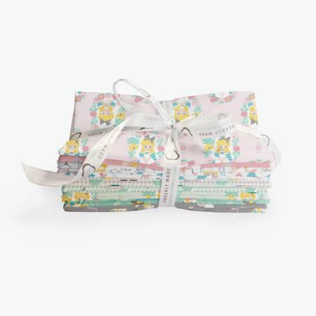 Fat Quarter Disney Alice in Wonderland 2, 10pcs/bundle - The Sewing Gallery