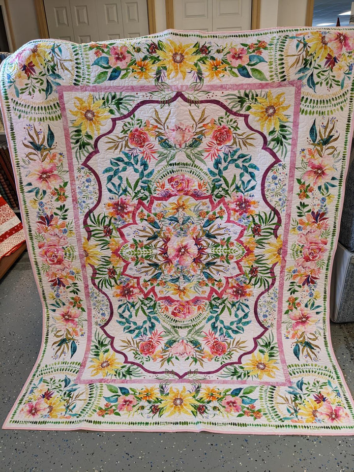 Store Sample Big Floral Quilt - Gorgeous Panel Quilt!